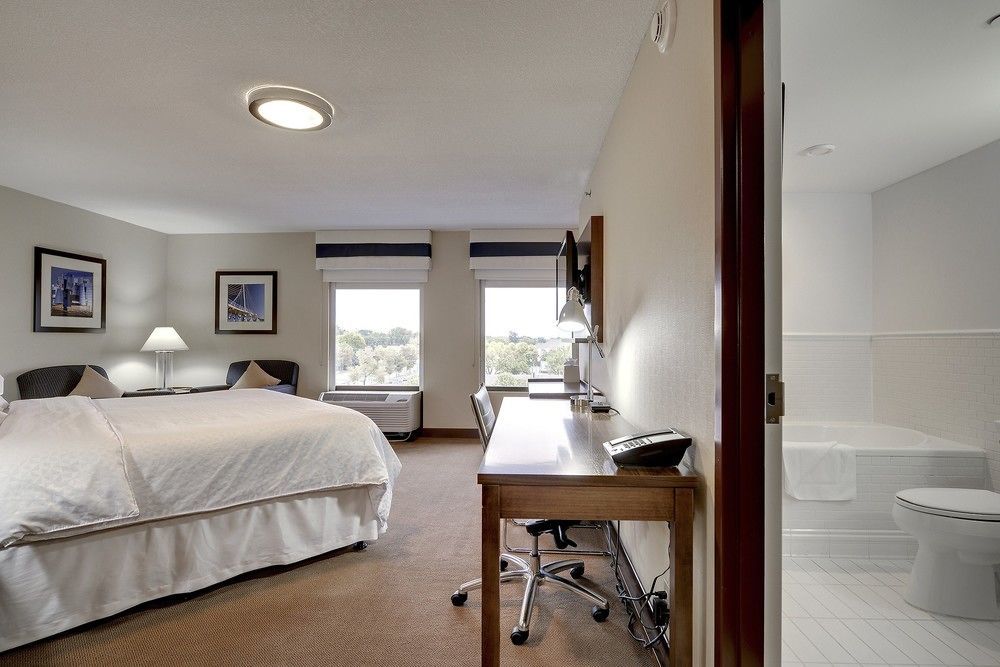Four Points By Sheraton Mall Of America Minneapolis Airport Hotel 3*